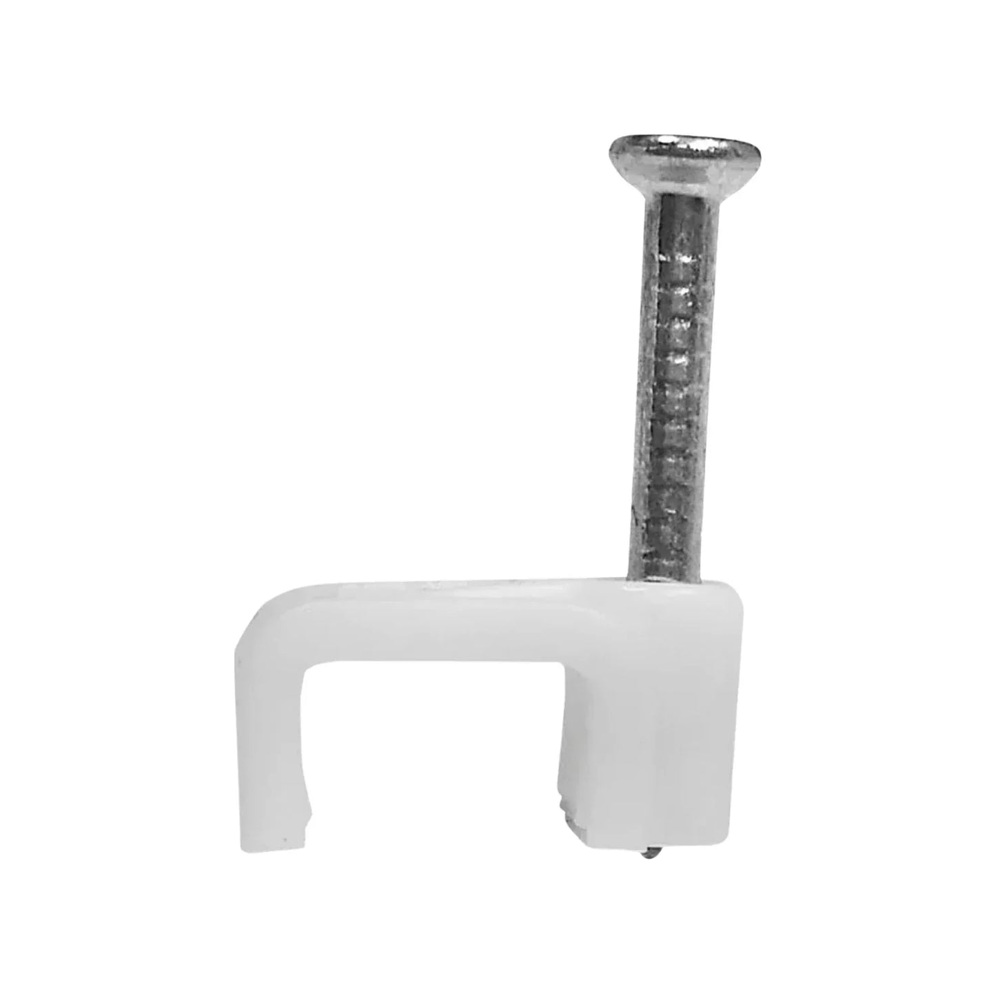 Fabricado de Polipropileno.,Las grapas Argos te permite fijar y guiar el cable de tu selección sobre paredes o muros de preferencia lisos.,Las grapas pueden ser cuadradas para cable plano o redondas para cable coaxial o telefónico.,Resistentes a la luz ultravioleta, al impacto y a la flexión, con propiedades físicas y mecánicas inalterables ante los cambios de temperatura.,Tipo de clavo: Para concreto.,Largo del clavo: 2.5 cm,Clavo de 1”