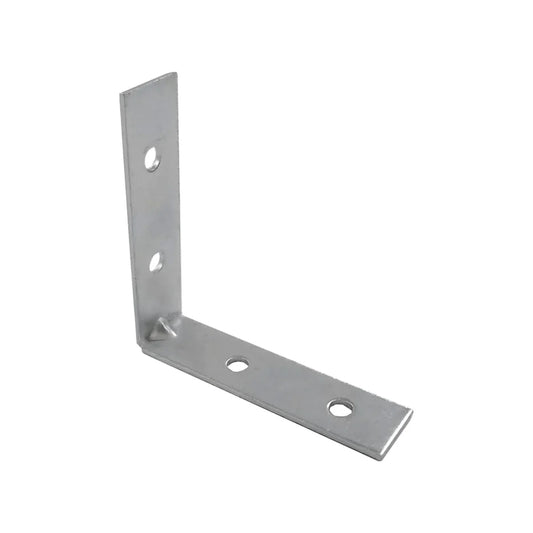 Fabricado en acero.,Esquinero de 63 mm acabado cromado.,Ideal para reforzar y sostener.,Ideal para soportar objetos pequeños medianos y grandes.