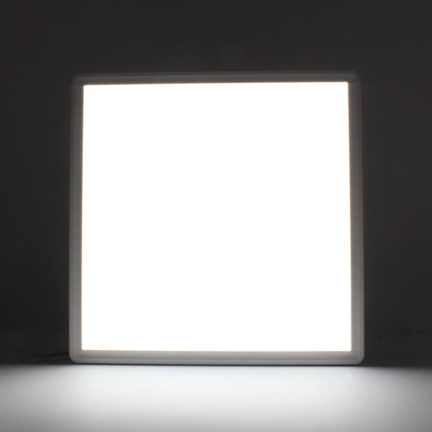 Lámpara panel LED cuadrada de sobreponer 24W con luz blanca brillante para iluminación interior