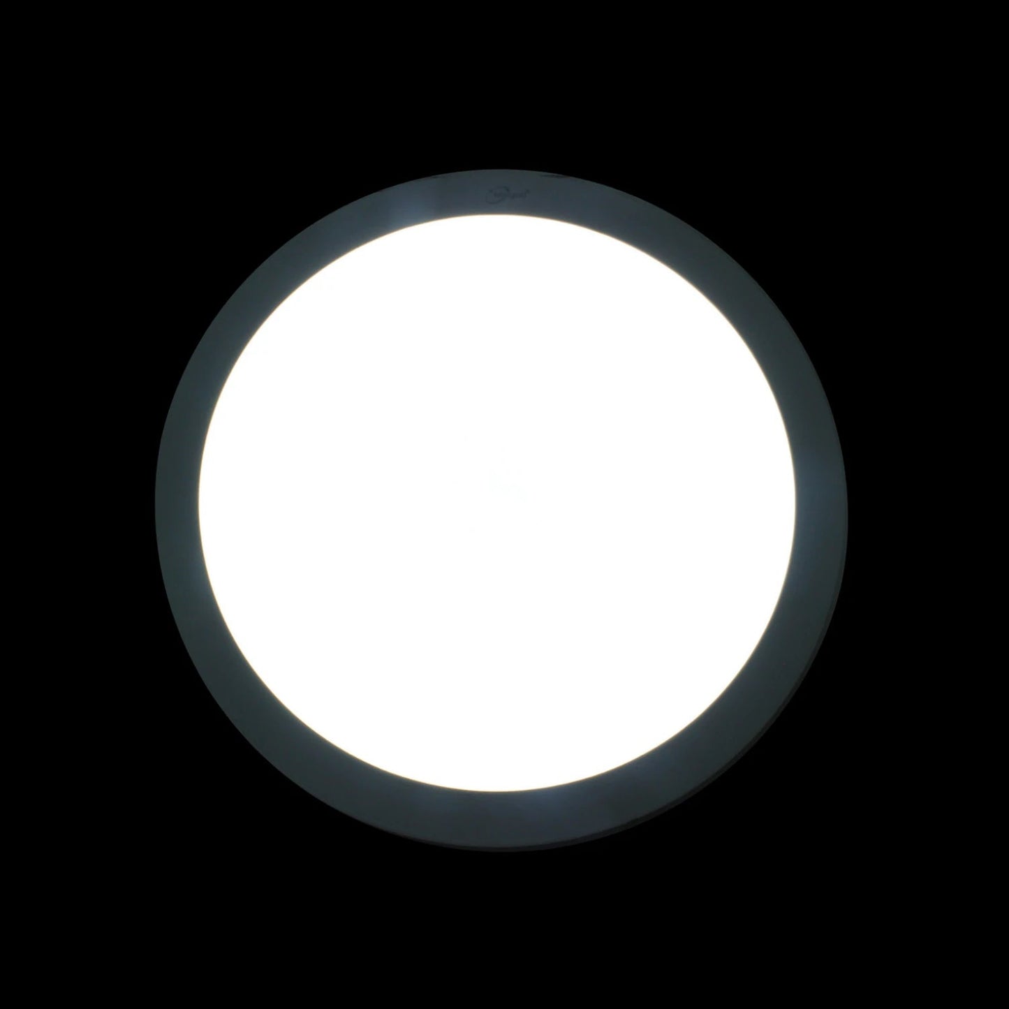 Lámpara panel LED redonda empotrable Maigoo con luz blanca brillante y marco gris oscuro.