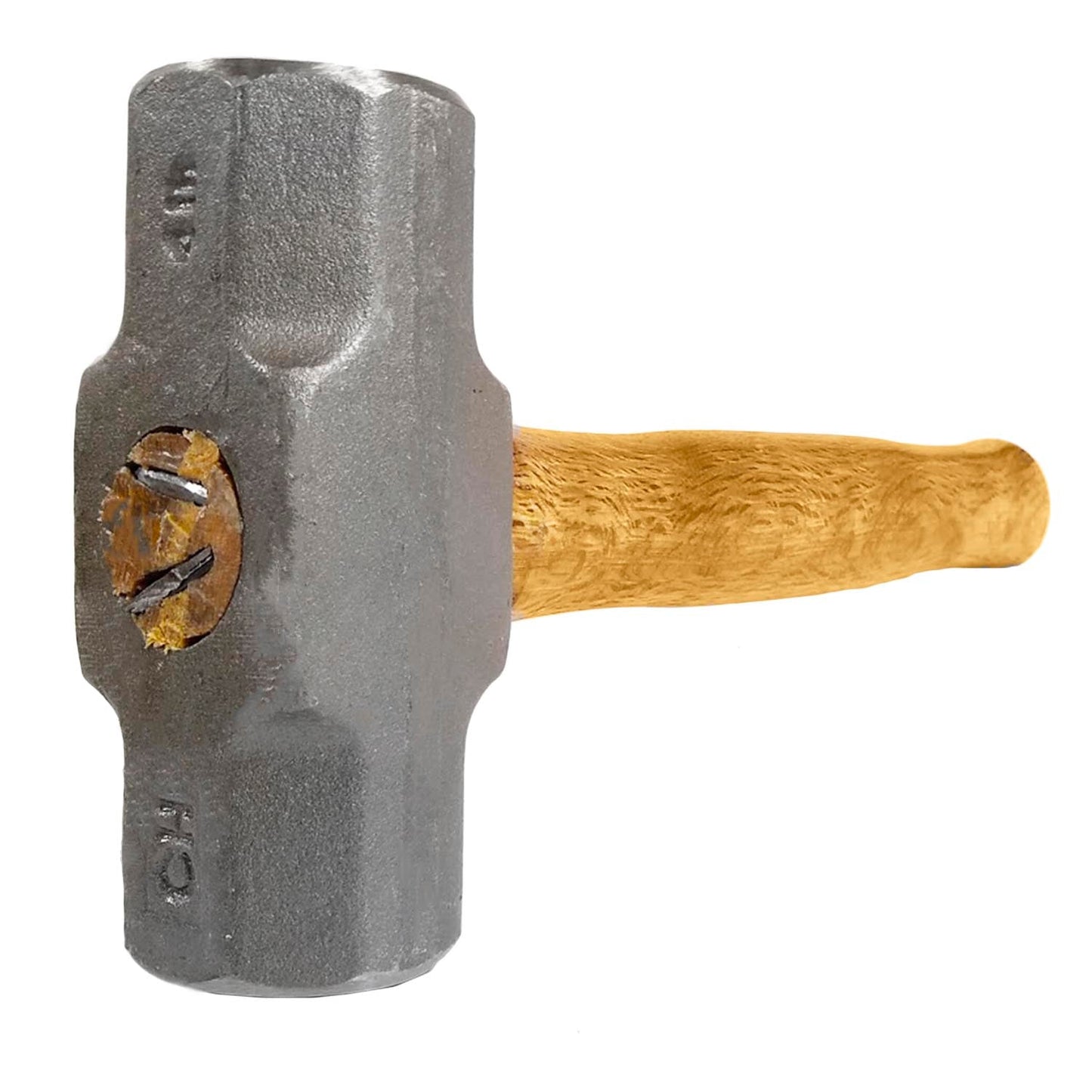 Peso: 4 lb (1.8 kg).,acero SAE 1045,Doble tratamiento térmico.,Mango de madera.