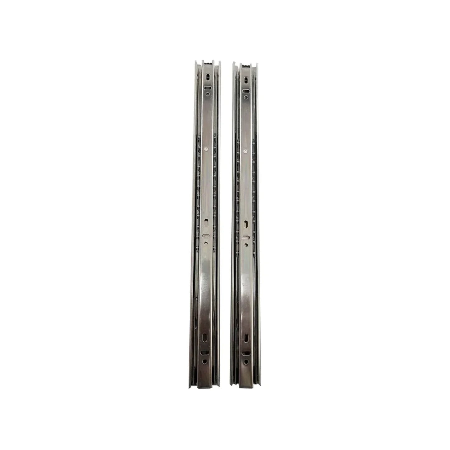 Fabricada en acero.,Corredera de 350 mm acabado niquelado.,Corredera de extensión de 14",Corredera de extensión total delgada de 35 mm