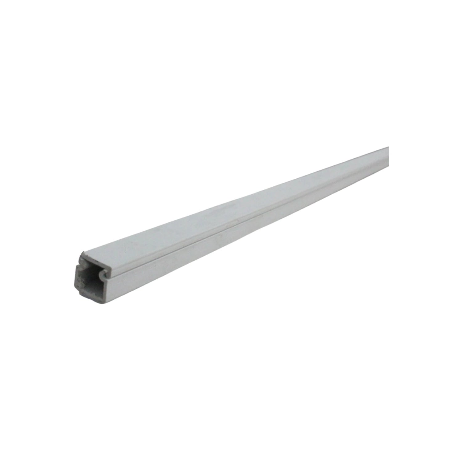 Canaleta de PVC gris claro para gestión de cables eléctricos, perfil rectangular abierto