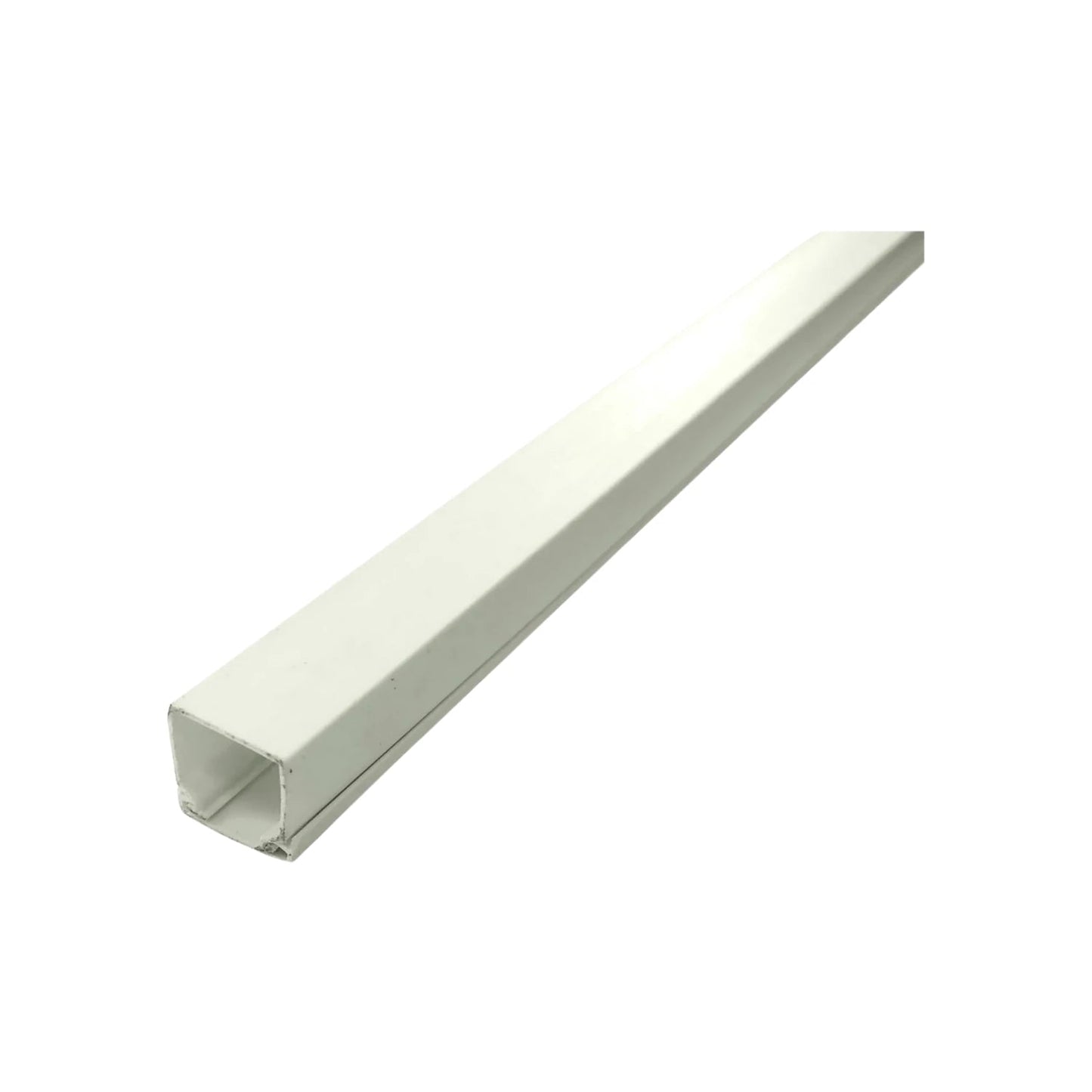 Canaleta de PVC blanca de 12x12mm, una vía, para ocultar y organizar cables eléctricos en pared o techo.