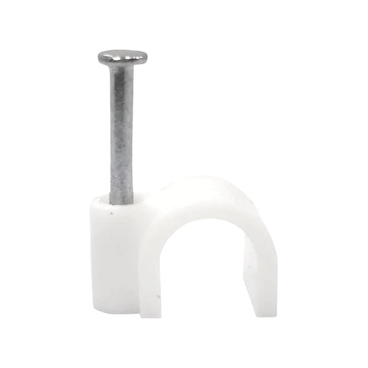 Grapa curva para cable blanca de 8mm con clavo de acero para fijación
