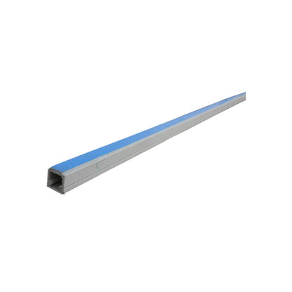 Canaleta adhesiva blanca 1 vía para cables, 11x12mm, ideal para organización de cableado eléctrico.