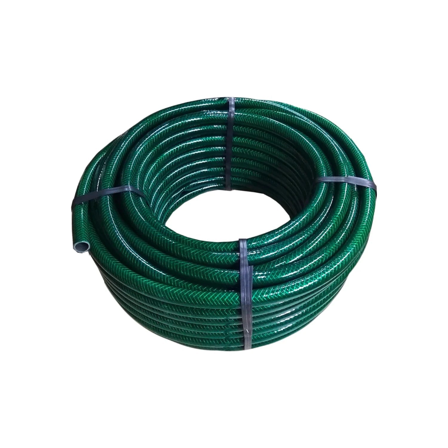 Manguera verde tramada enrollada para jardín, resistente para riego y uso doméstico.