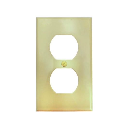 Fabricada de plástico.,Irrompible.,Para contactos dúplex.,Resistente a climas variables.