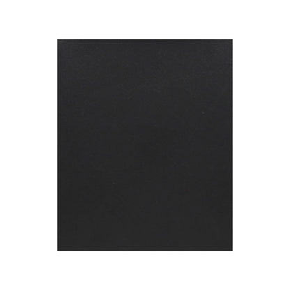 Hoja de lija de agua color negro de grano fino para pulido y acabado en superficies de metal o madera.