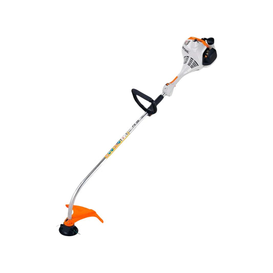 Cilindrada: 27 CC,Motor a 2 tiempos.,Potencia: 0.9 HP,Longitud total: 1.47 m,Mango tipo ‘’D’’,Los diferentes diámetros de las líneas de nylon se ajustan a los diferentes trabajos y exigencias con una máxima durabilidad.
