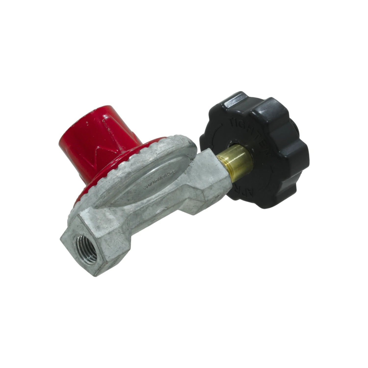 Regulador de gas alta presión con perilla negra de ajuste, cuerpo metálico plateado y capuchón rojo para tanque LP
