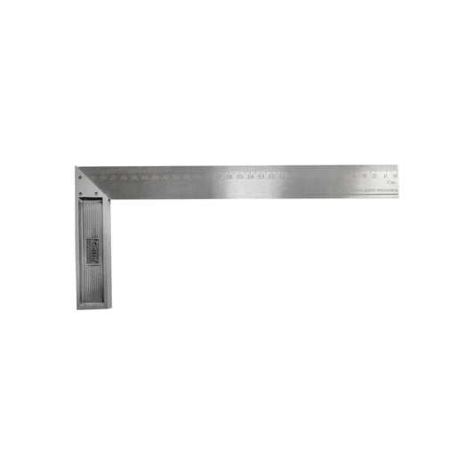 Fabricada en acero inoxidable al alto cromo.,Mango de aluminio pulido tipo europeo.,Cuenta con 3 remaches reforzados.,Escuadra de 12" graduada en sistema métrico e ingles.