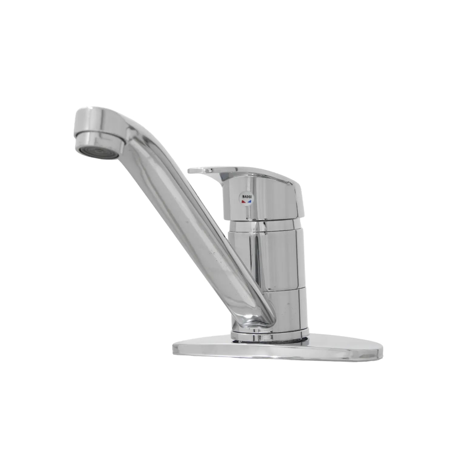 Grifo monomando cromado marca Badge para lavabo con placa de cubierta y diseño inclinado resistente