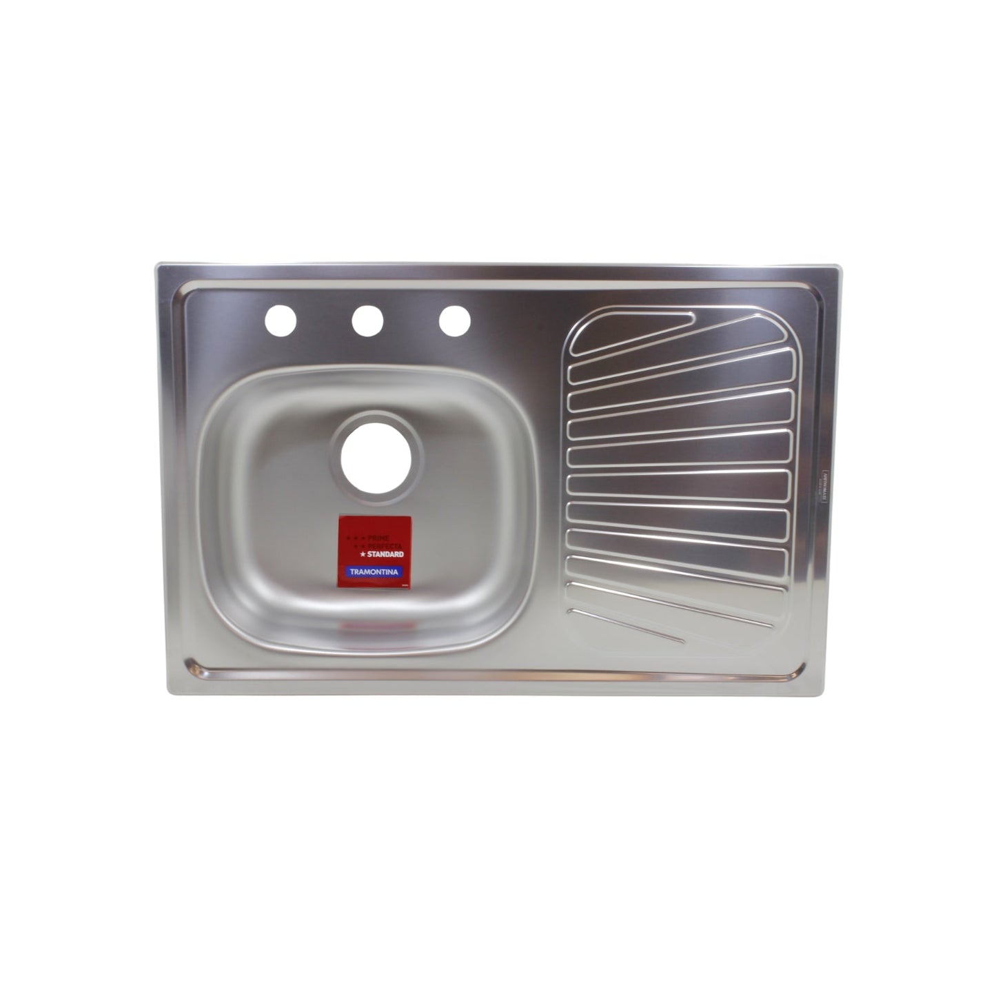 Tarja de cocina Tramontina de acero inoxidable con escurridor derecho y tres orificios para grifo.