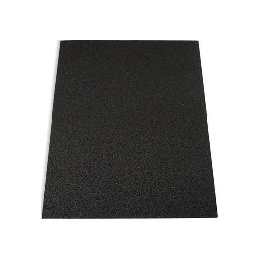 Fabricada en carburo de silicio.,Hoja impermeable de 9"x11" grano 80,Puede usarse en máquina o manualmente.,Para tratado en seco y con agua.