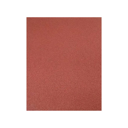 Lija de óxido de aluminio roja en pliego para acabados en madera y metal, ideal para carpintería y proyectos de hogar.