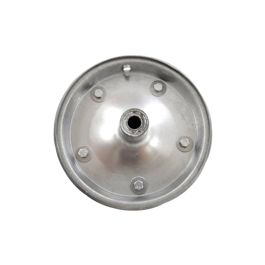 Rin de carretilla metálico plateado con orificio central y cinco tornillos visibles para montaje de llanta.