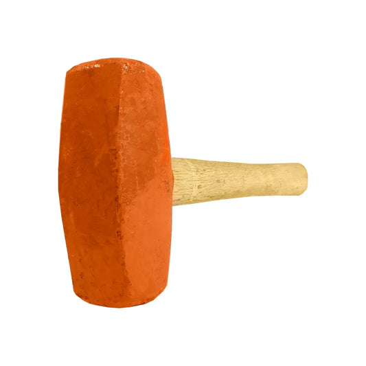 Peso: 4 lb (1.8 kg).,Forjado en acero.,Mango de madera.,Maza estándar.
