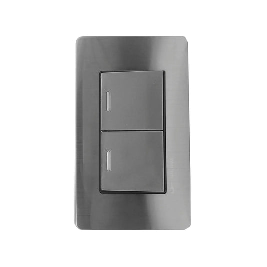 Fabricada de aluminio.,Cubierta de acero inoxidable.,Chasis de metal.,Placa dos apagadores escalera.,127 V - 10 A - 60 Hz,Acabado gris-plata ideal para uso residencial u oficina.