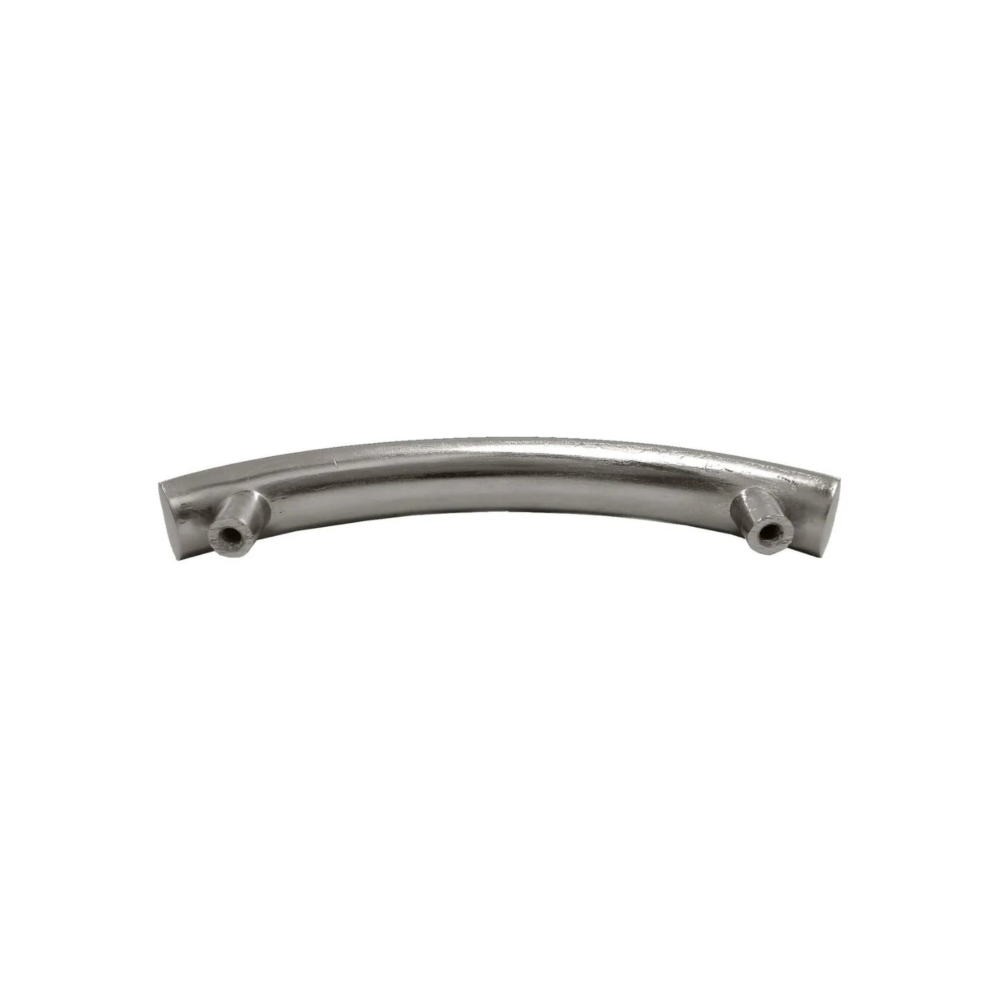 Jaladera curva de 96 mm cromo mate para gabinetes y cajones