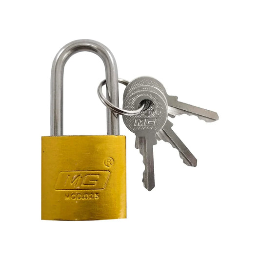 Candado de hierro latonado.,Cilindro de latón sólido.,3 llaves. niqueladas.,Modelo mg25gl