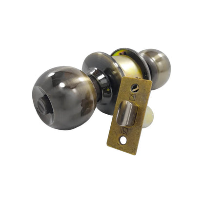 Chapa para baño.,Acabado latón antiguo.,Para puertas derecha e izquierda.,Cerradura con seguro en el interior y sistema de seguridad al exterior.,El sistema se puede accionar con el utensilio liberador o con un destornillador.