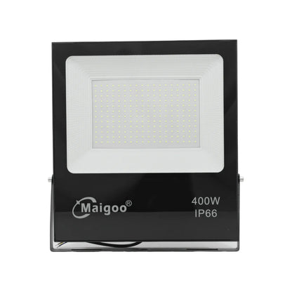Reflector LED Maigoo negro 400W IP66, alta potencia y resistencia para exterior