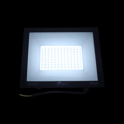 Reflector LED Maigoo 200W negro, luz blanca, multivoltaje, IP66 para iluminación exterior.