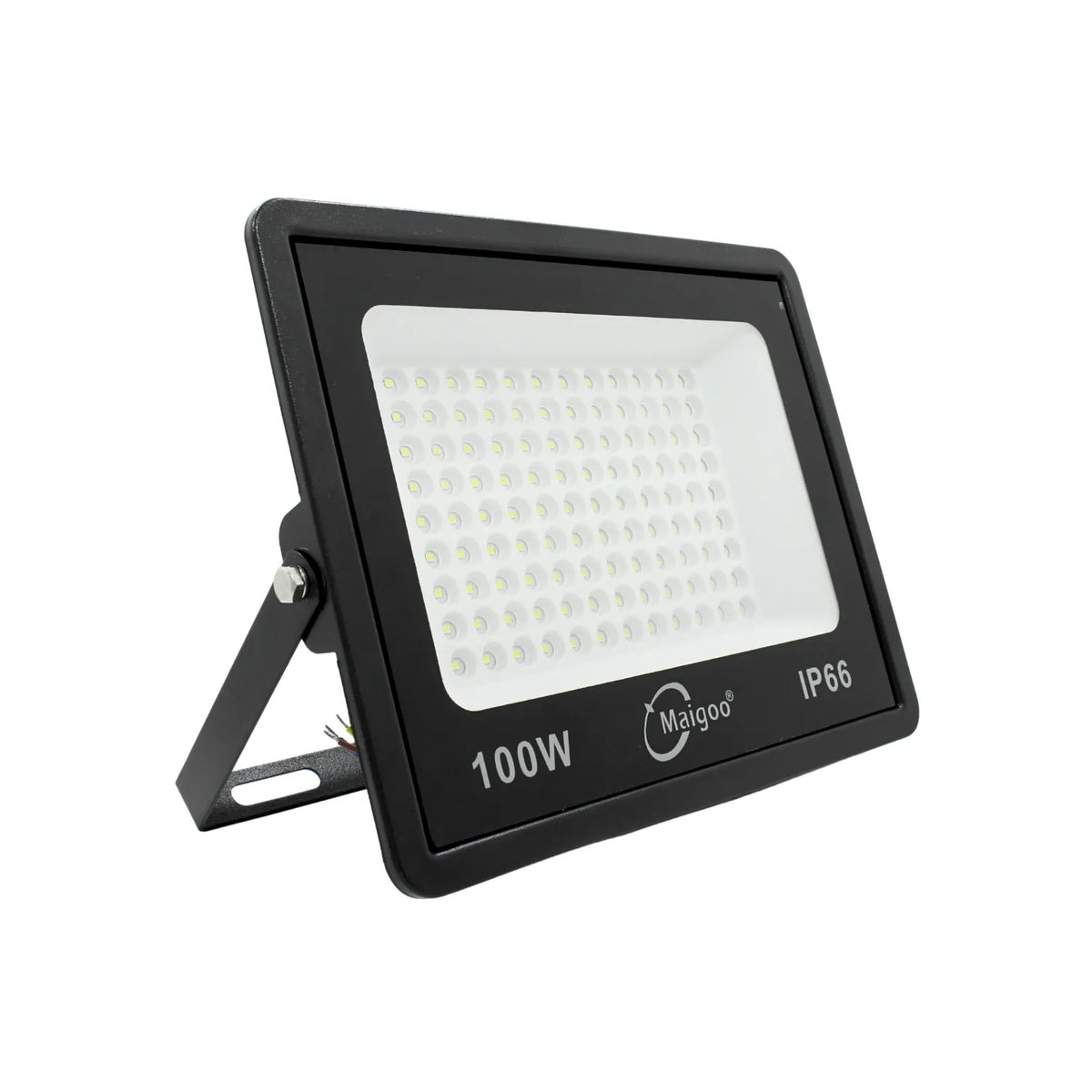 Reflector LED 100W Maigoo IP66 negro para iluminación exterior resistente al agua con soporte ajustable.