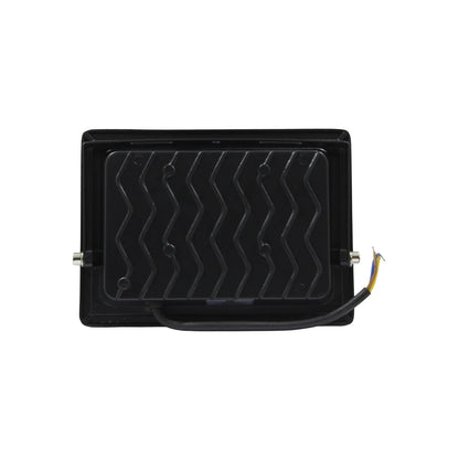 Foco proyector LED negro para exterior, vista trasera con disipador de calor corrugado y cableado eléctrico.