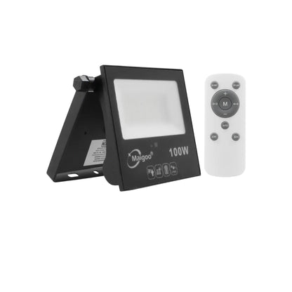 Foco solar Maigoo 100W LED negro con control remoto, modos de luz y temporizador para exteriores.