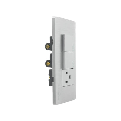 Placa eléctrica Super átomo plateada con 2 apagadores de escalera, luces indicadoras y 1 contacto polarizado