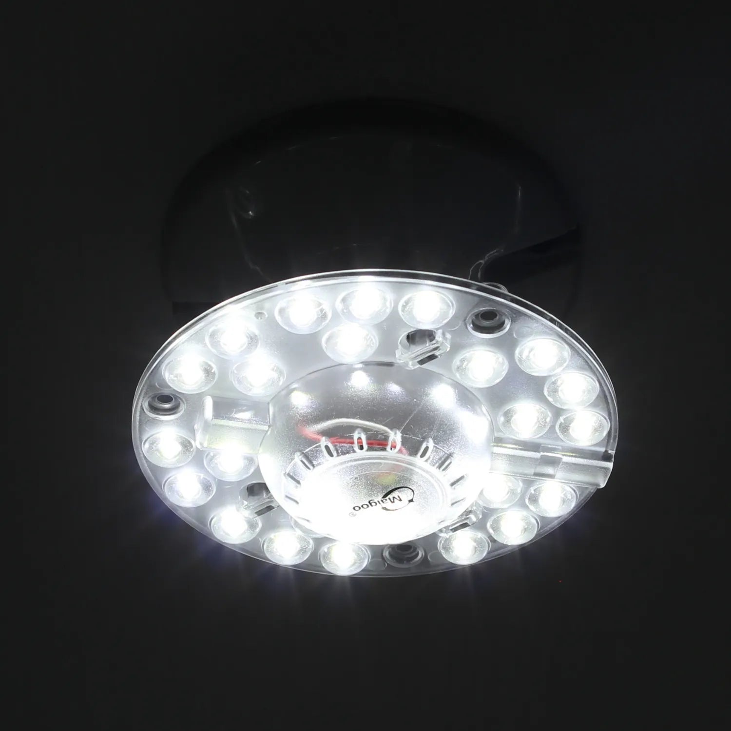 Lámpara LED circular Maigoo luz blanca brillante para sombrilla o techo diseño compacto y resistente.