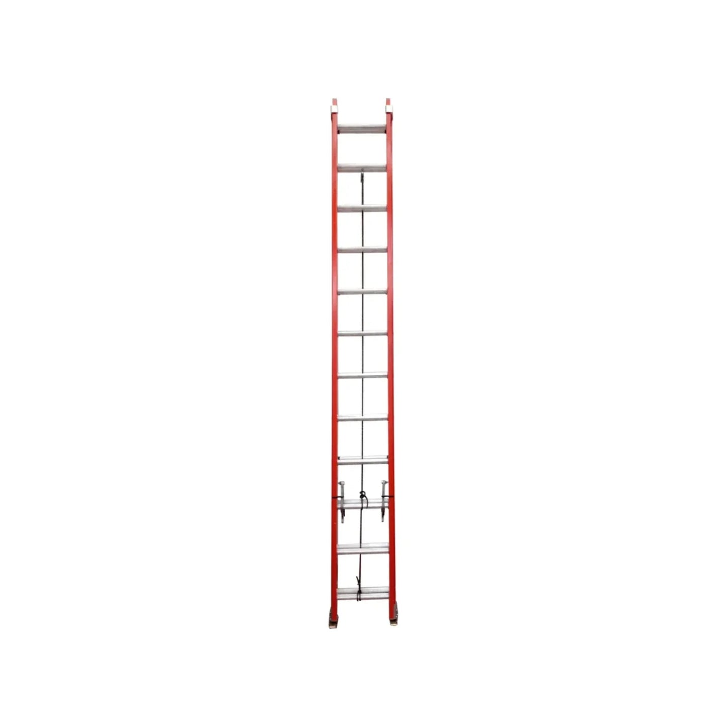 Elaborada en aluminio y fibra de vidrio.,24 peldaños en forma ‘"D",Altura de 6.45m.,Sistema de polea y cuerda.,Tacón con doble acción antiderapante.,Ganchos de aluminio para mayor seguridad.