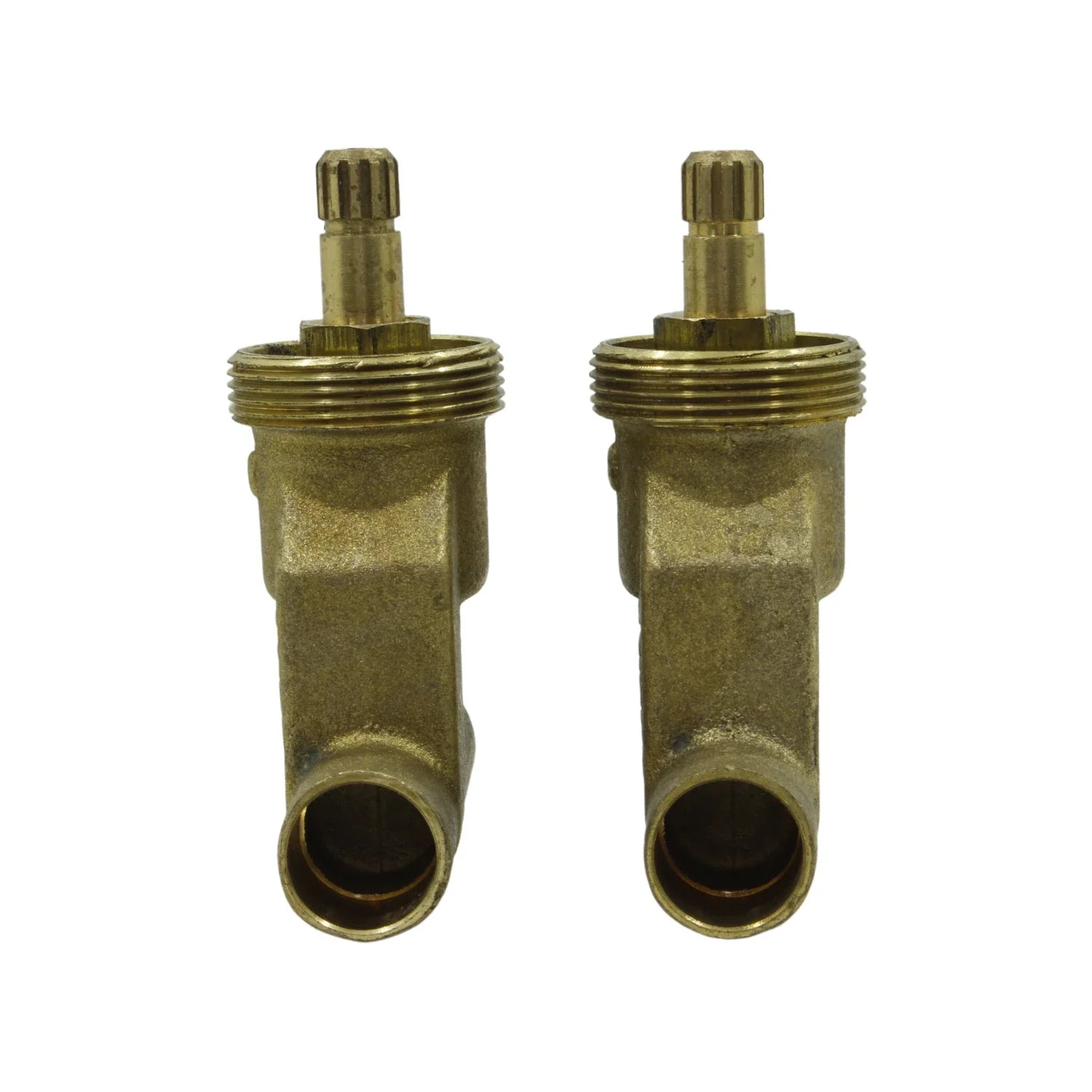 Cuerpo de latón.,Cartucho de compresión v3026,Llave de vuelta completa.,Llave soldable para empotrar.