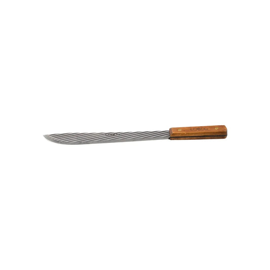 Hoja de acero al carbón.,Largo 10",Mango de madera.,Uso profesional.