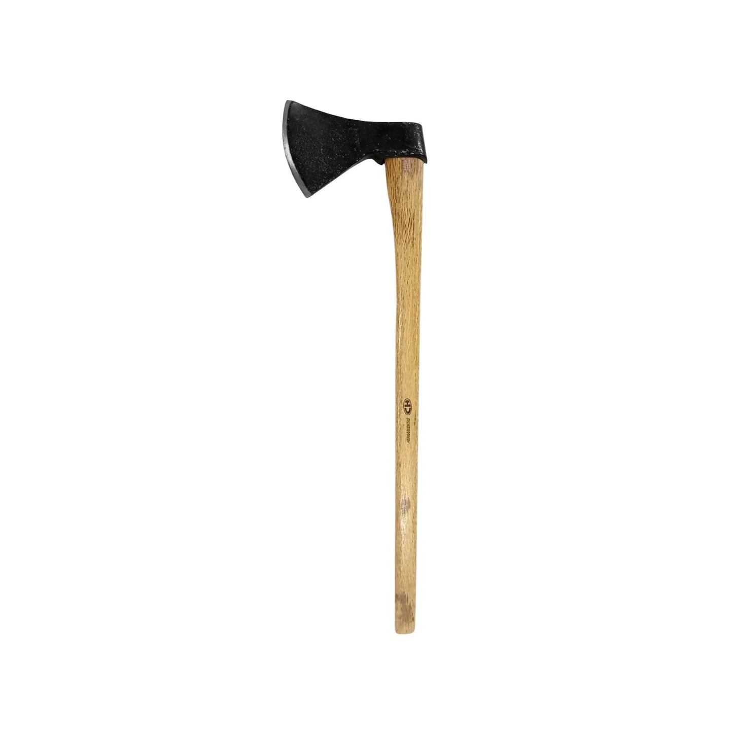 Hacha robusta con cabeza de acero negra y mango de madera, ideal para corte de leña y trabajos forestales, marca CH.