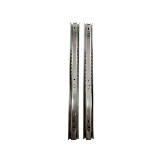 Fabricada en acero.,Corredera de 400 mm acabado niquelado.,Corredera de extensión de 16",Corredera de extensión total delgada de 40 mm