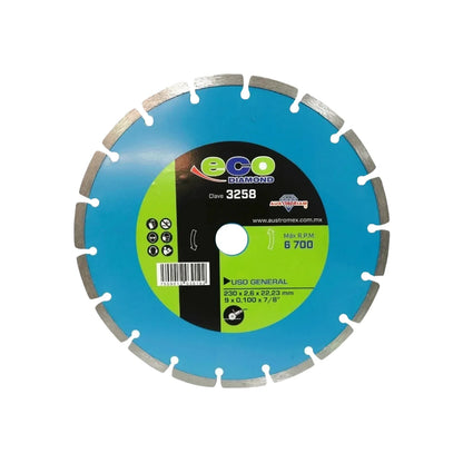 Disco diamantado segmentado.,Corte para materiales de construcción en general.,Diámetro: 9"(230 mm).,Eje: 7/8"(22.23 mm).,Espesor: 2.6 mm,Velocidad 6700 RPM, Maquina (Uso): Esmeriladora Angular.,Usar guantes y lentes de protección al momento de su uso.