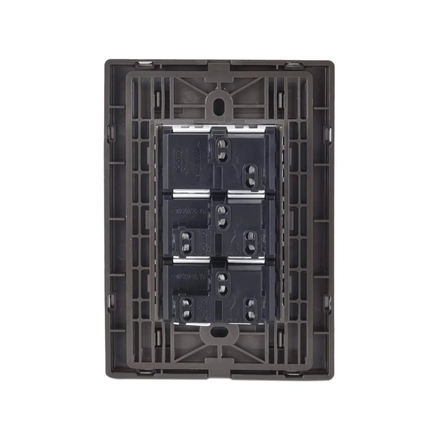 Módulo eléctrico con tres interruptores tipo tecla color café, diseño modular para empotrar en pared 10A 250V