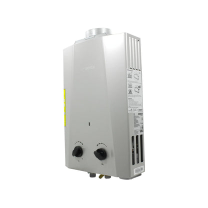 Calentador de agua instantáneo Bosch a gas plateado, sin tanque, para hogar eficiente y ahorro energético.