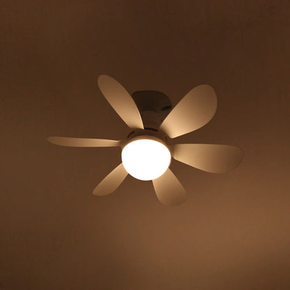 Ventilador de techo con 6 aspas blancas y lámpara integrada de luz cálida, estilo moderno