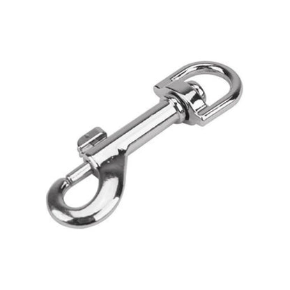Aleación de zinc.,Acabado niquelado con mayor resistencia a la corrosión.,Carga de trabajo: 31 kg,Medidas:,Largo: 3" (76.2 mm).,Apertura: 7/16" (11.11 mm).,Diámetro de ojo: 7/16" (11.11 mm).,Ideal para sujetar cordones, correas para perros etc.,Seguro corredizo de apertura rápida.,No exceda el limite de trabajo.,No se use  a manera de dispositivo de seguridad.,Garantía: 12 Años por defecto de fabricación en condiciones normales de operación.