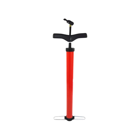 Bomba manual de cuerpo metálico.,Bombeo a 2 manos.,Tamaño: 20" (50.8 cm).,Base abatible.,Diámetro: 1 3/4" (44.5 mm).,Manguera reforzada con nylon.,Ideal para auxiliar en el inflado de llantas de baja presión.
