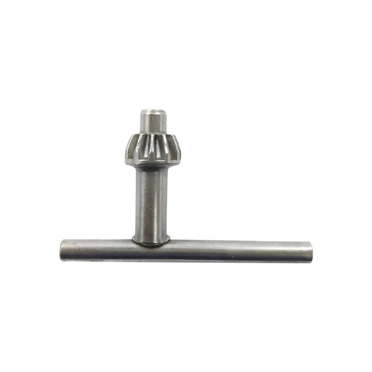Fabricada en acero al carbóno.,Llave para broquero de 3/8" (9.5 mm).,Ideal para rotomartillo.,Acabado que evita la oxidación.,Producto punzocortante.