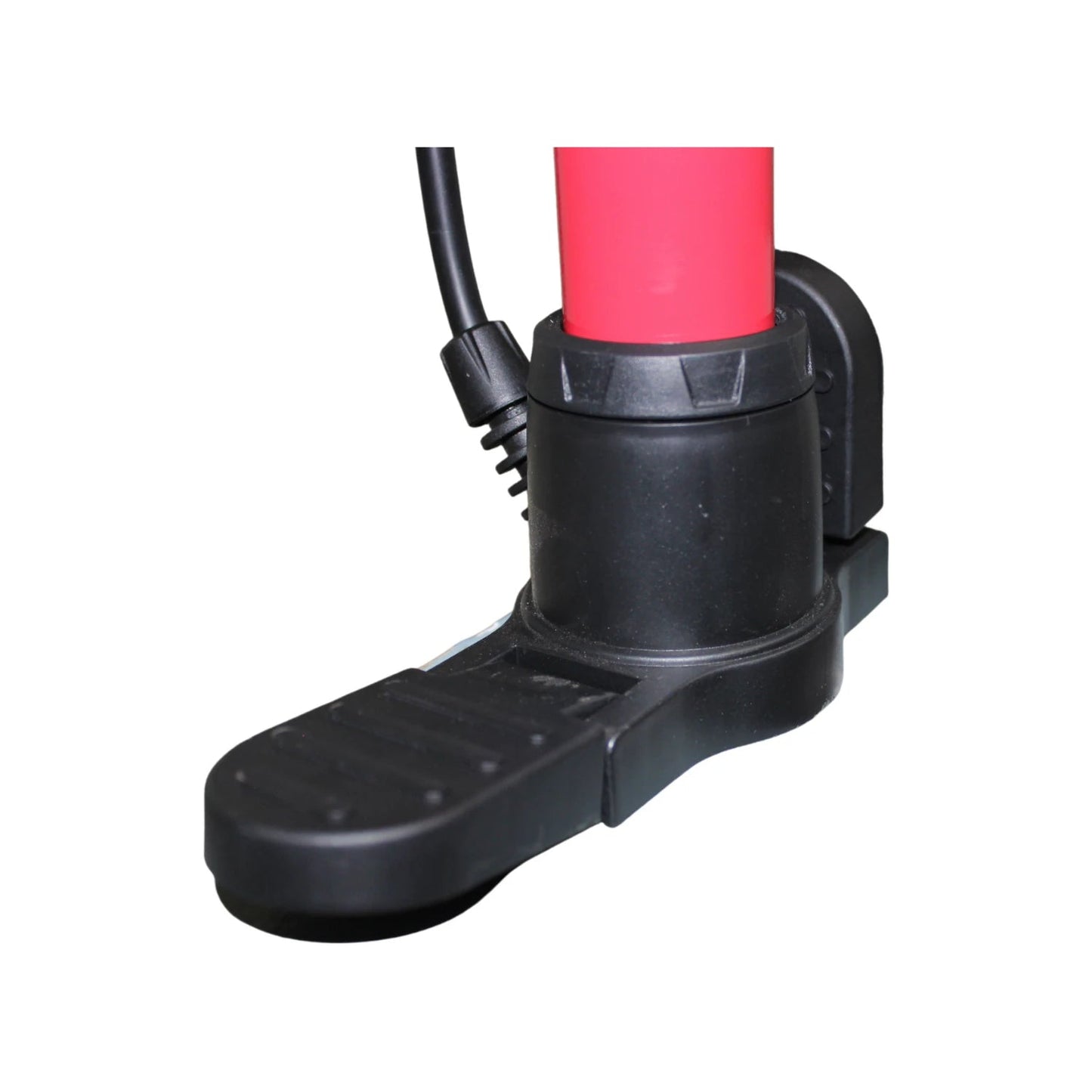 Bomba de inflado manual con cuerpo rojo y base de pedal negra antideslizante, conexión para manguera.