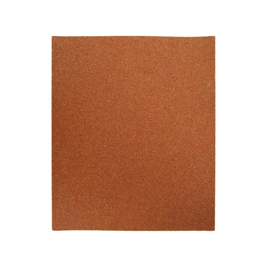 Elaborado en óxido de aluminio.,Hoja de 9"x11",Reverso de papel kraft.,Uso en carpintero.